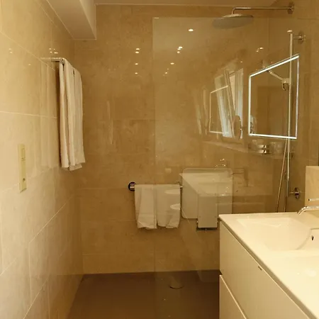 Hotel Luzernerhof 4*
